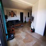 Bas De Avec Piscine Nyaraló