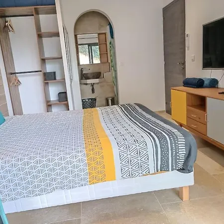 Bas De Avec Piscine 度假居 Moltifao