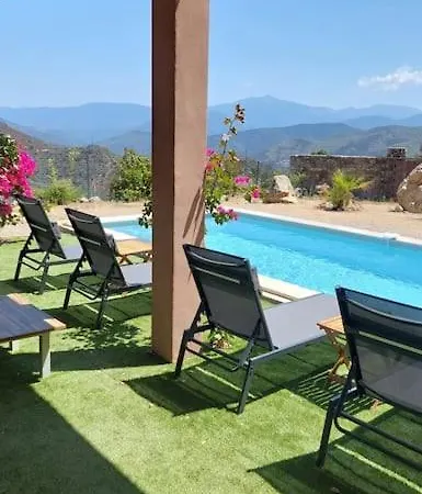 Bas De Avec Piscine Holiday home